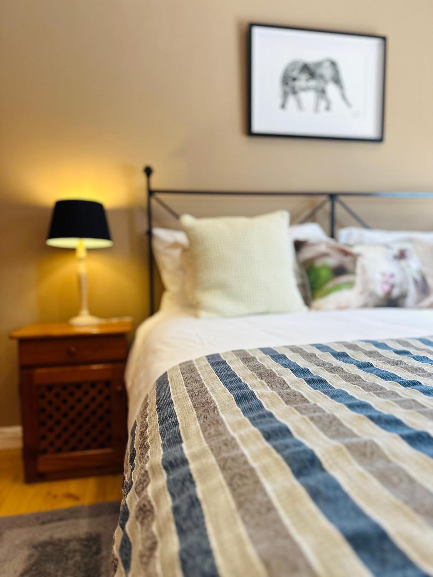 Vine Guesthouse Stellenbosch Ngoại thất bức ảnh